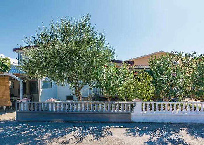 Apartment Vir With Sea View 12