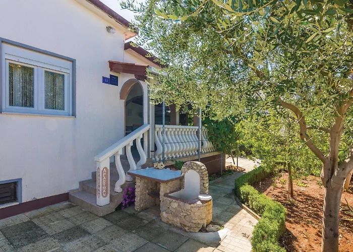 Apartment Vir With Sea View 12 Апартаменты